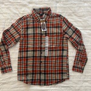 Men’s flannel shirt. NWT, size small. Eddie Bauer